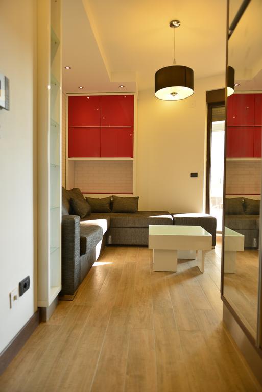 Studio Apartment Picasso بلغراد الغرفة الصورة